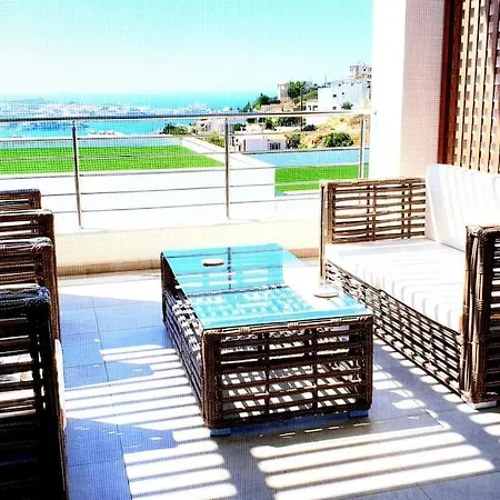 Appartement Luxurious Flat With Sea View & Private